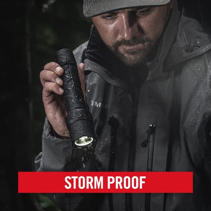 Coast Polysteel 600 Focusing LED Flashlight